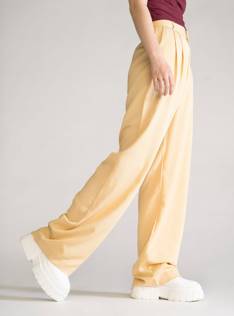 On The Go Wide Leg Pants, Amarillo Claro