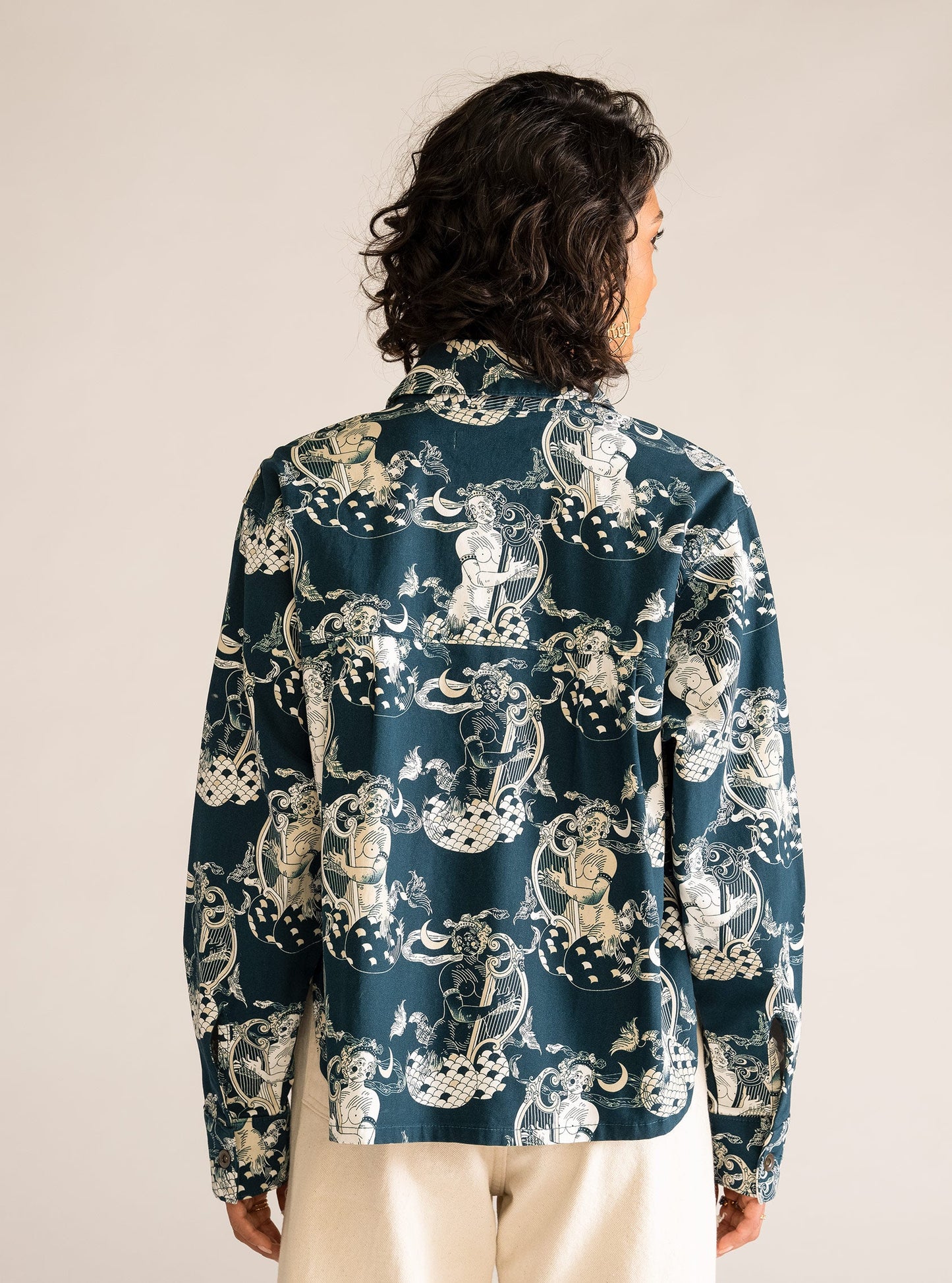 Ancient Mermaid Jacket, Sipson