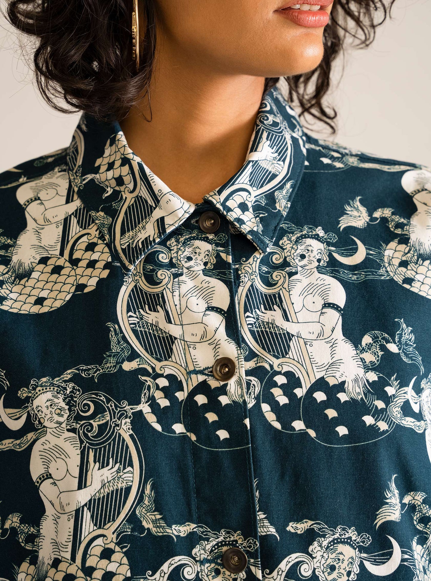 Ancient Mermaid Jacket, Sipson