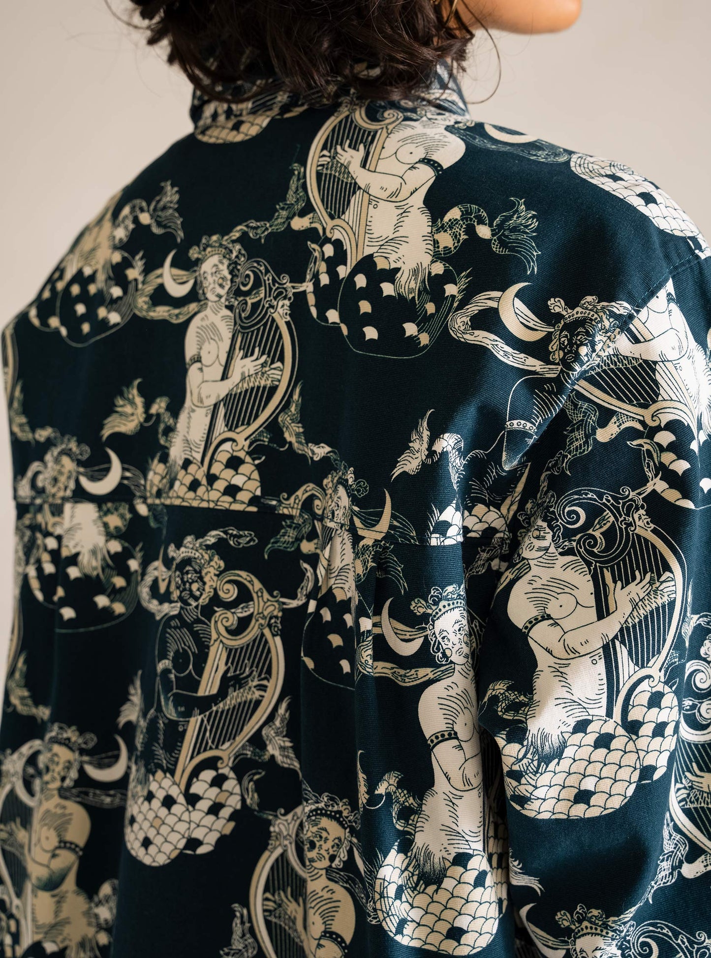 Ancient Mermaid Jacket, Sipson