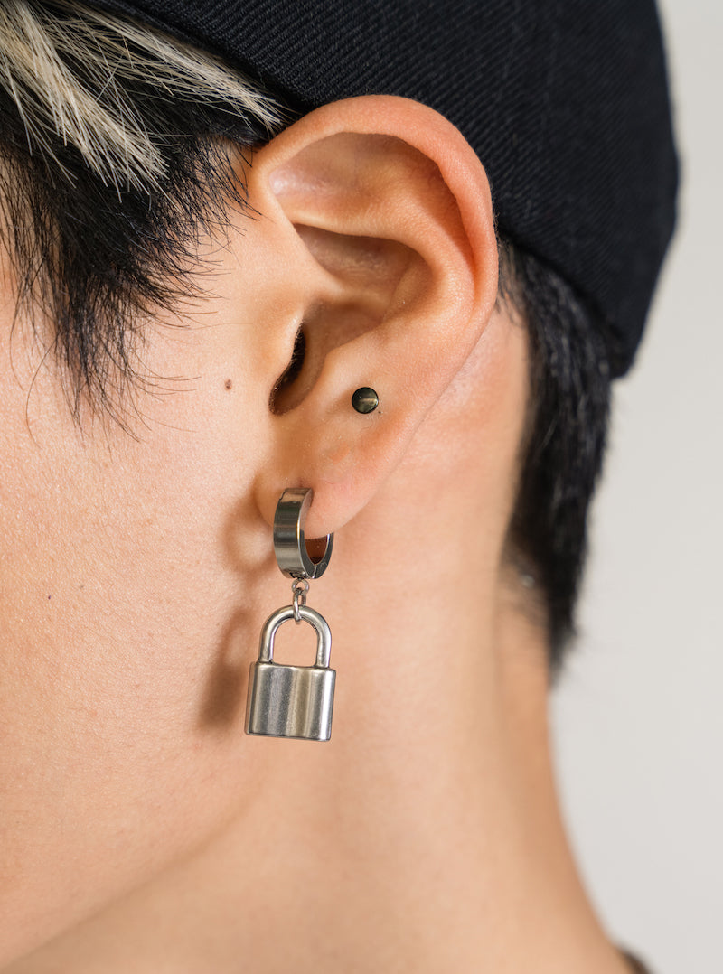 Locked Me Up Piercing, Plateado