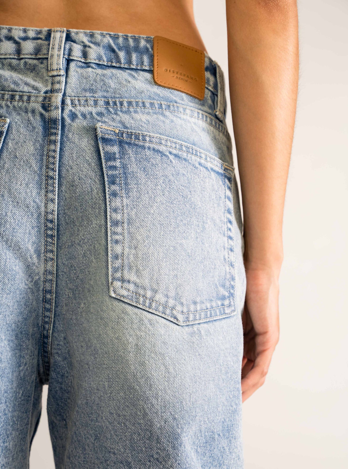 Nu Baggy Shorts, Celeste