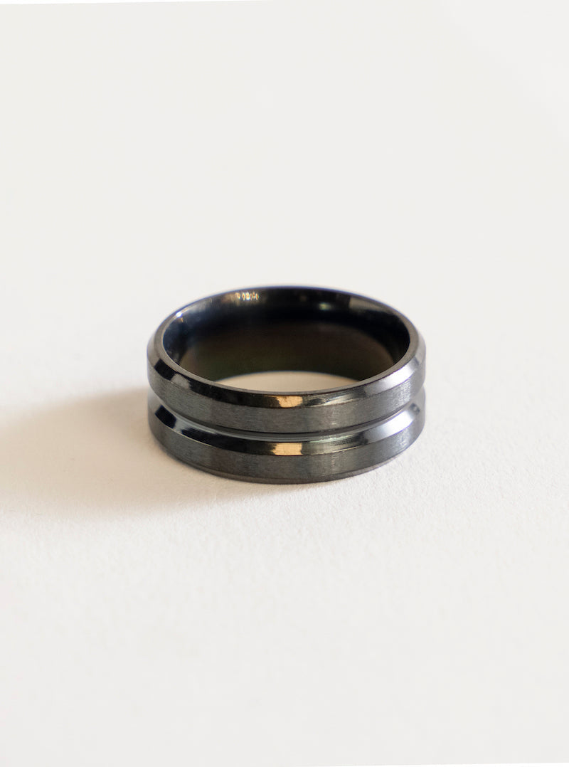 Deepest Route Ring, Negro