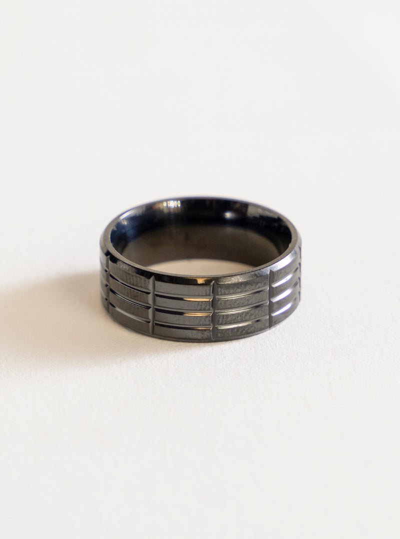 Hand Maze Ring, Negro