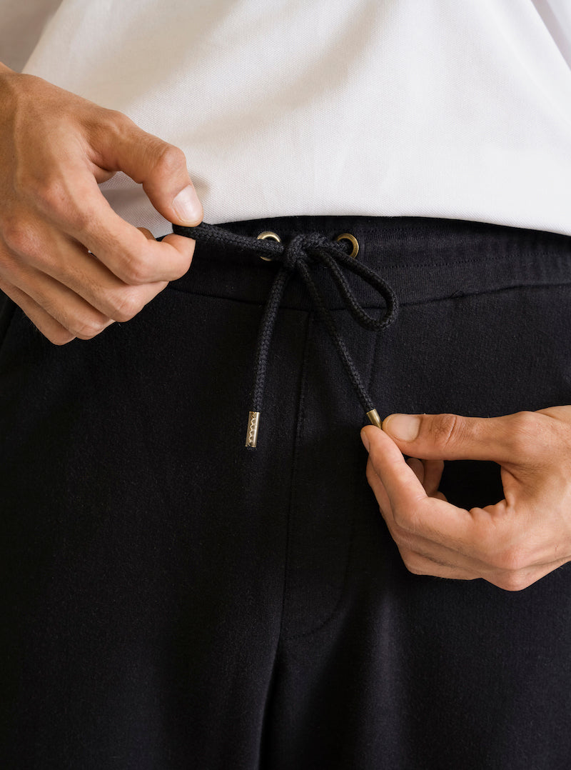 Nowhere To Hide Pants, Negro