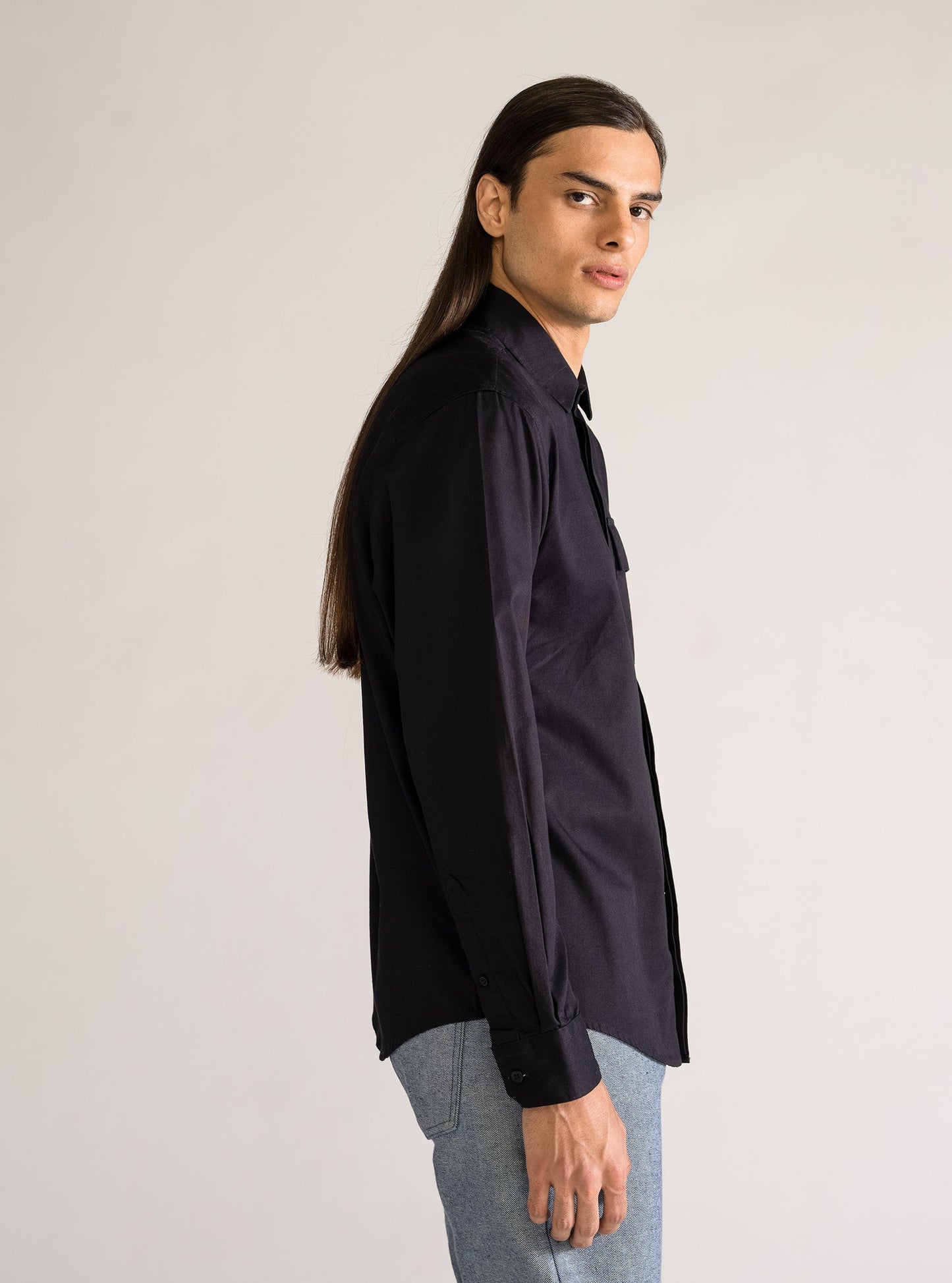 Hear Me Out Shirt, Negro