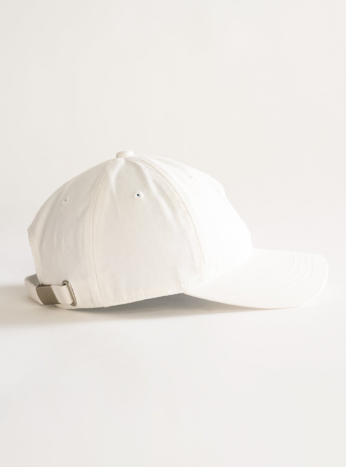 ACAB White Hat, Blanco