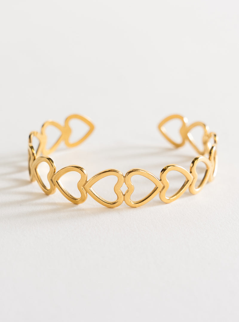 Locked By Hearts Bracelet, Dorado