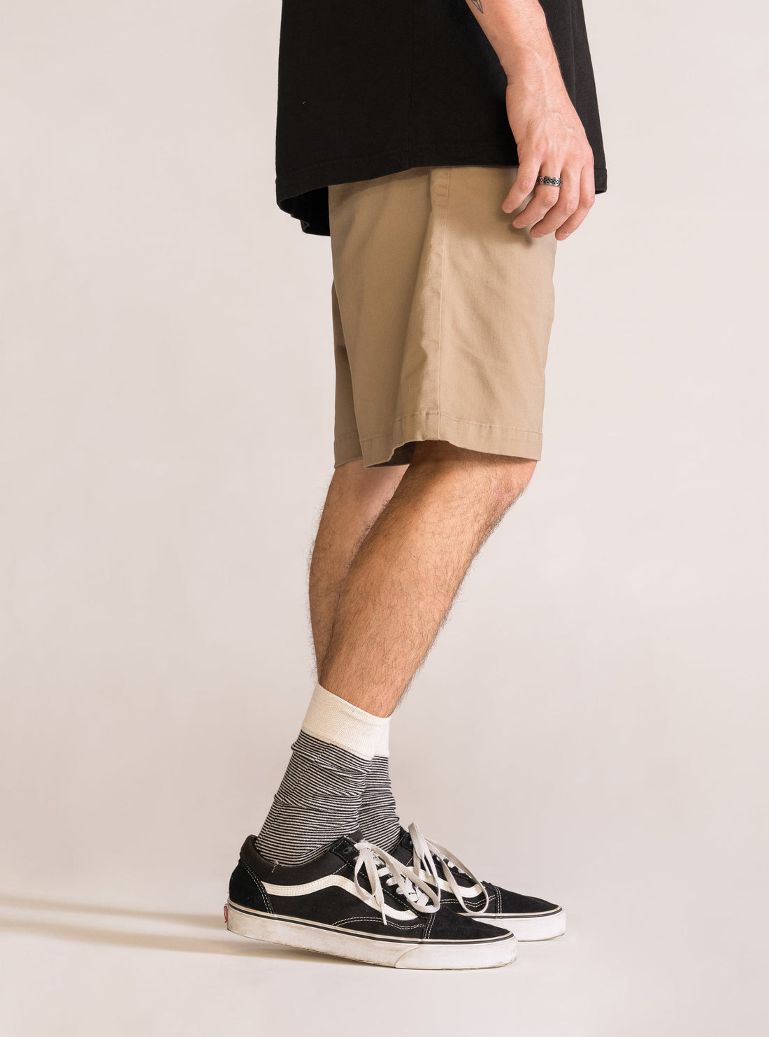 Flare Up Short, Kaky