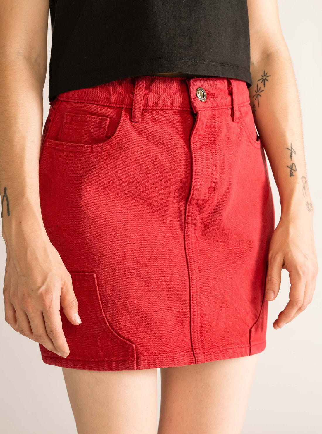 Aries Season Mini Skirt, Rojo