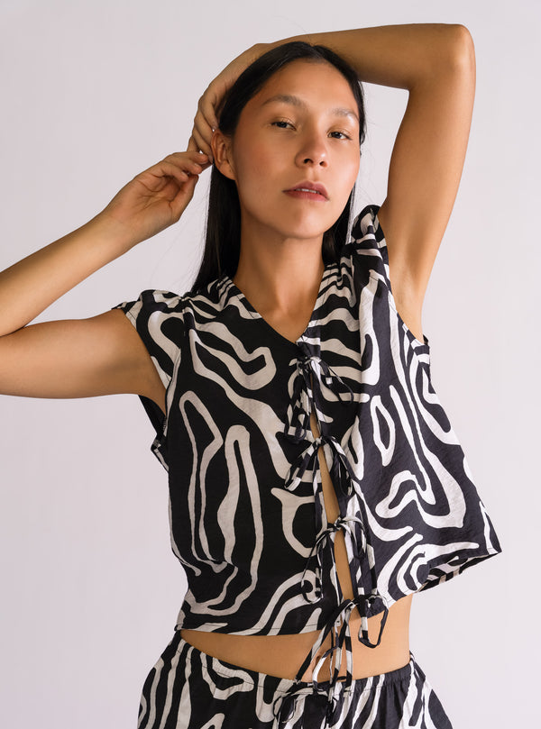 Midnight Sun Blusa, Negro