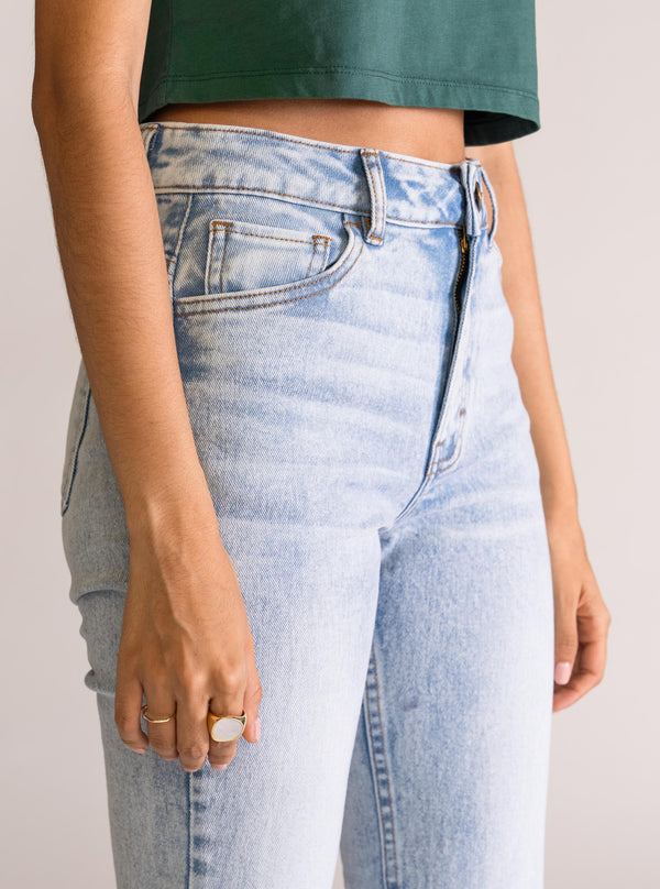 Hear Me Tonight Acampanado Jeans, Celeste