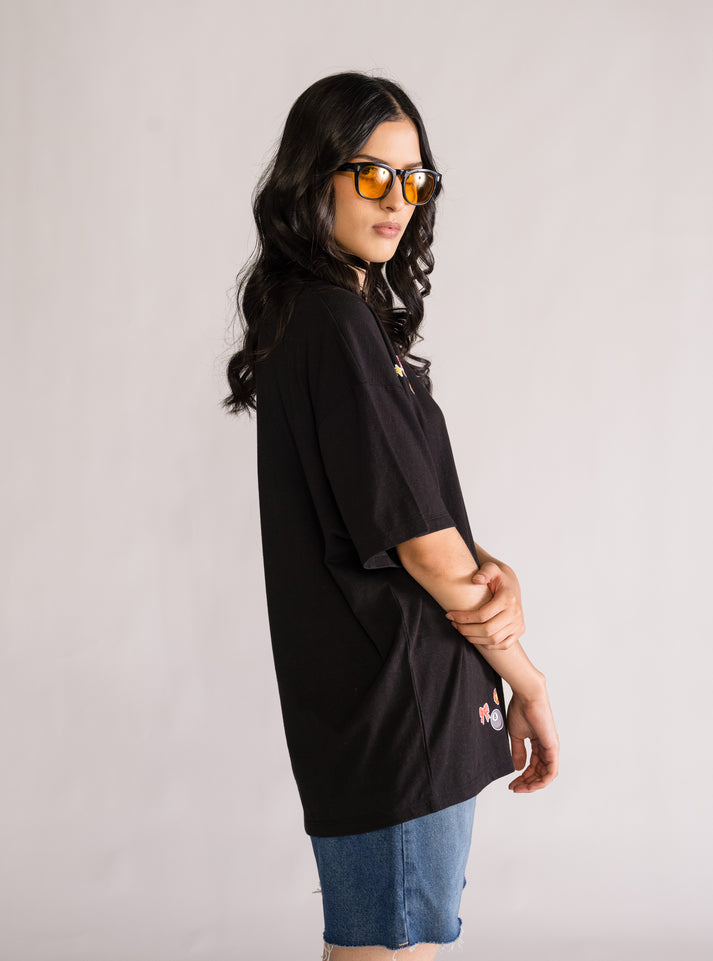 Sticky Situation Oversized Playera, Negro
