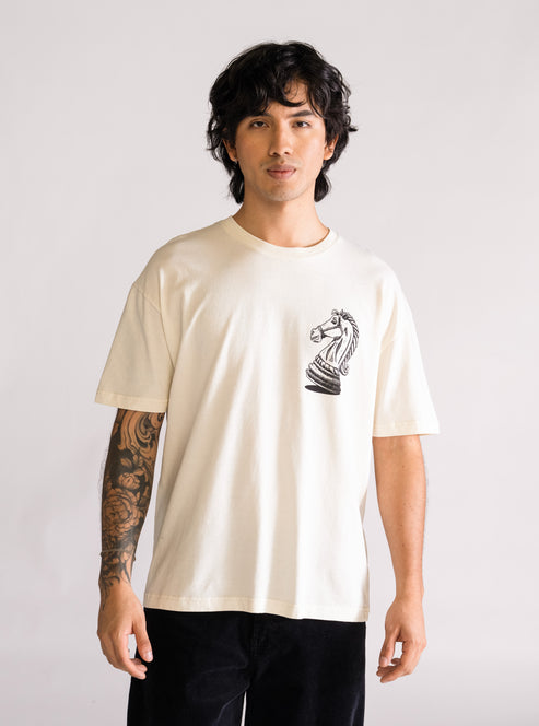 Check Mate Playera, Crema