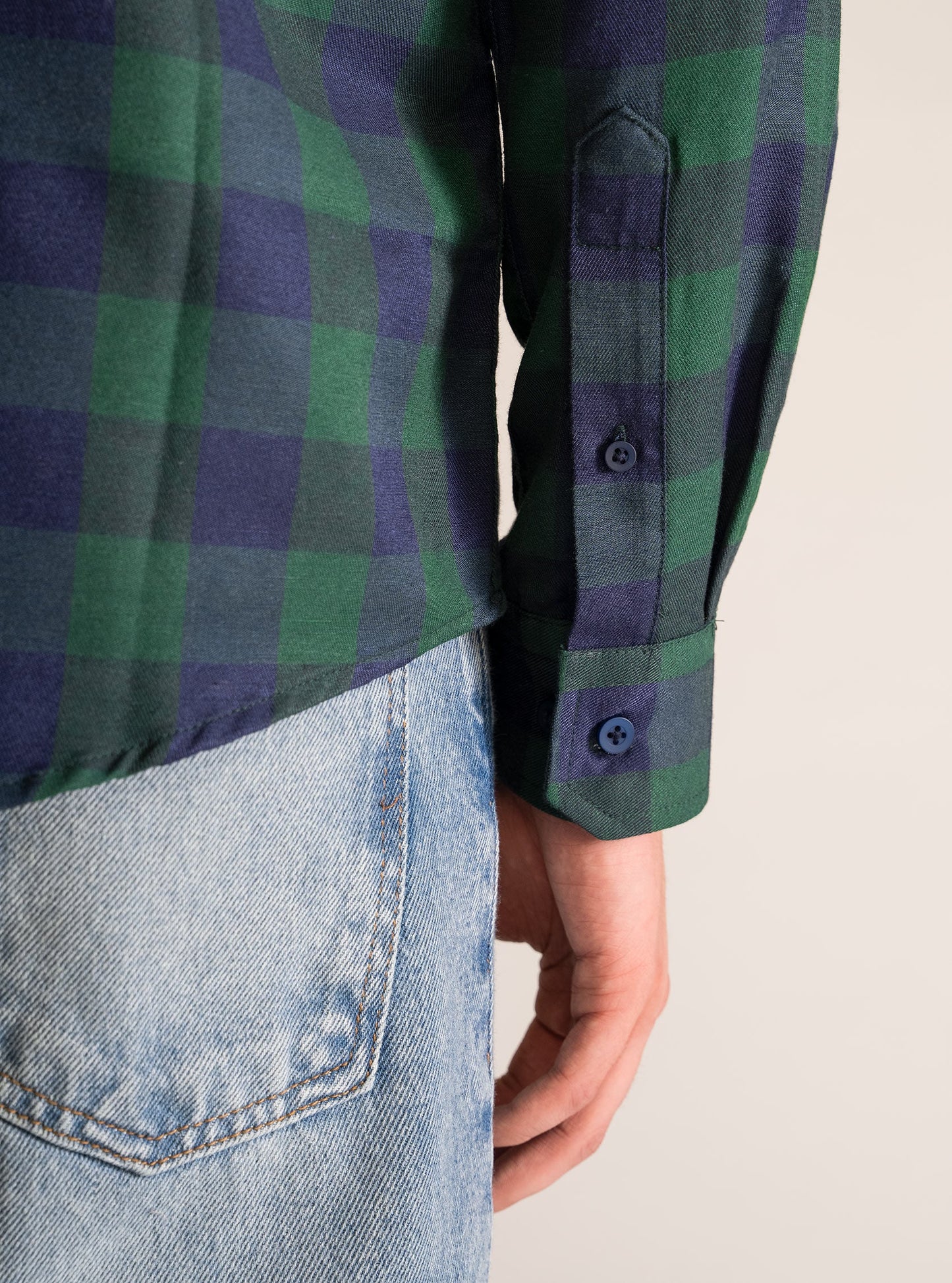 A Different Way Long Slevee Shirt, Verde Obscuro