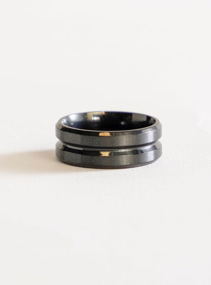 Deepest Route Ring, Negro