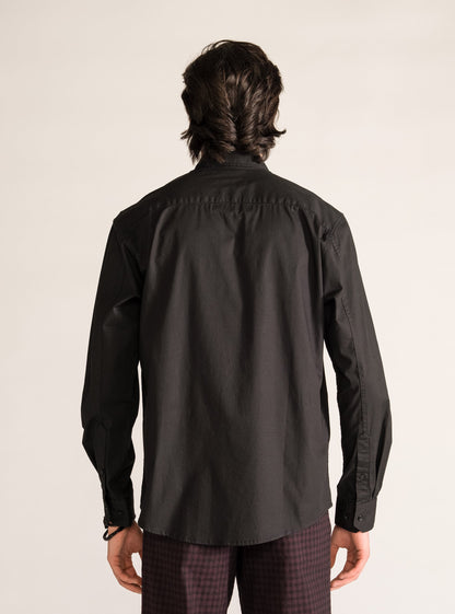 Bright Eyed Shirt, Negro