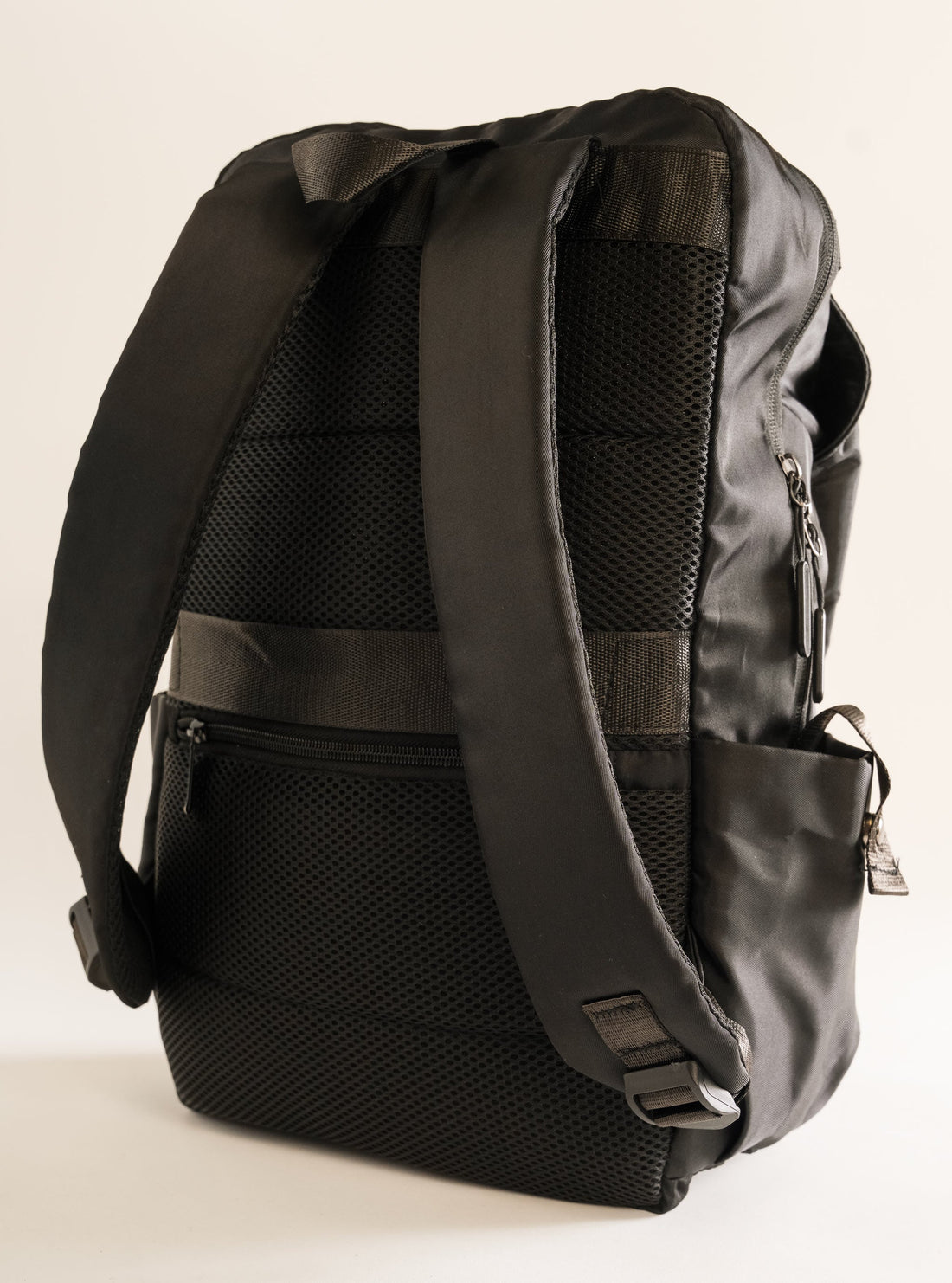 Black Out Days Backpack, Negro
